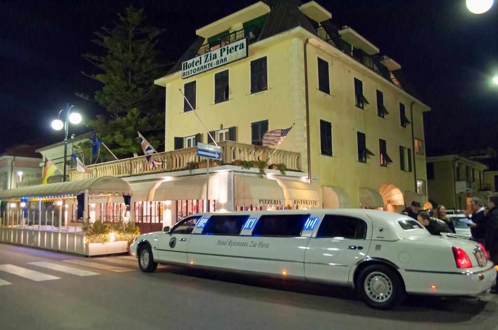 Hotel Zia Piera Chiavari Exteriör bild