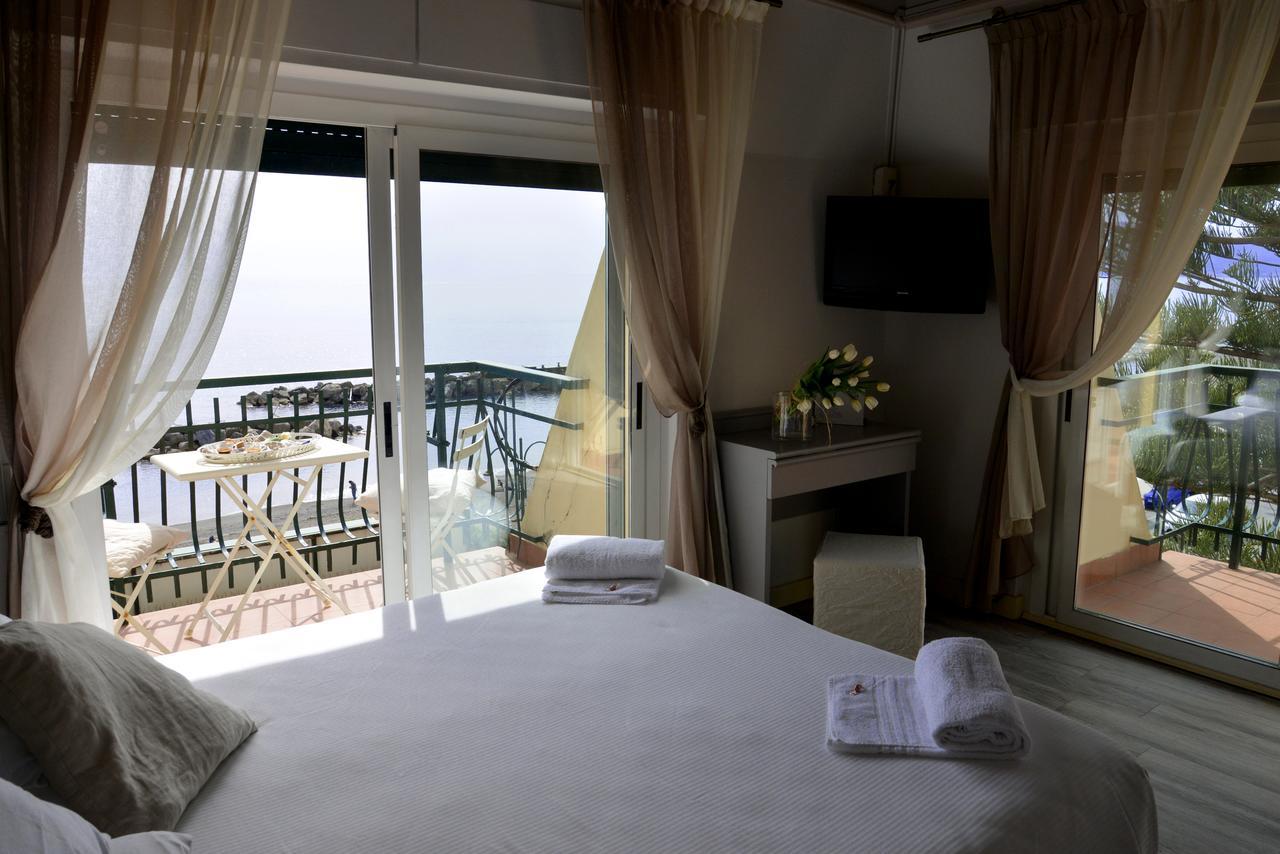 Hotel Zia Piera Chiavari Exteriör bild